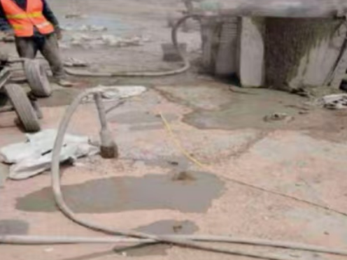 东胜水泥混凝土路面板底注浆技术 路面脱空注浆整治方案