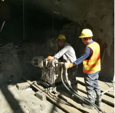 东胜水下抗分散灌浆料特点 水下不分散注浆料介绍