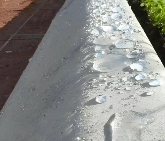 东胜硅烷浸渍涂料在混凝土保护中的应用